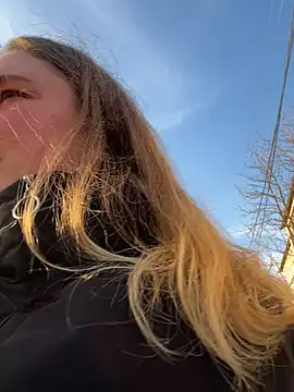 Snapshot of Joannakiss chatting on March 4, 2025, 2:42 pm Joannakiss online show from March 4, 2025, 2:42 pm