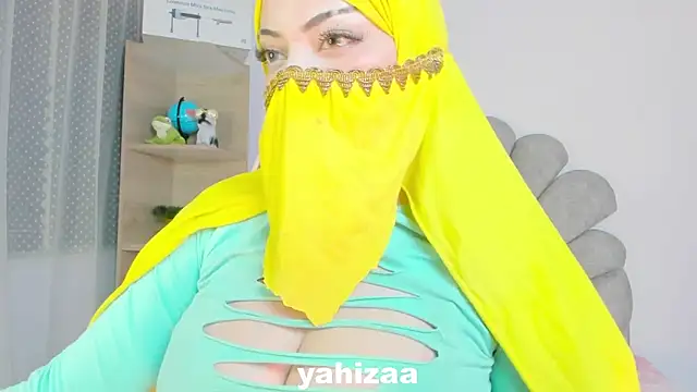 Amaltea online show from November 22, 2025, 6:18 pm