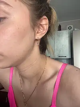 Snapshot of Kitty_Katrine chatting on May 4, 2026, 12:08 pm Kitty Katrine online show from May 4, 2026, 12:08 pm