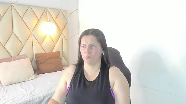Snapshot of angelswets chatting on July 22, 2026, 1:57 pm angelswets online show from July 22, 2026, 1:57 pm