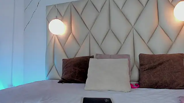 Snapshot of angelswets chatting on November 25, 2025, 1:44 pm angelswets online show from November 25, 2025, 1:44 pm