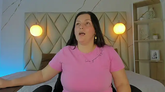 Snapshot of angelswets chatting on November 27, 2025, 2:39 pm angelswets online show from November 27, 2025, 2:39 pm