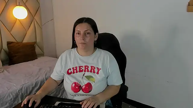 Snapshot of angelswets chatting on July 23, 2026, 2:14 pm angelswets online show from July 23, 2026, 2:14 pm