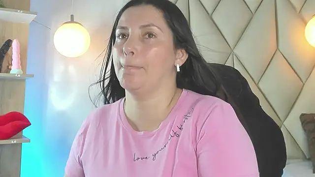 angelswets online show from April 24, 2026, 1:57 pm