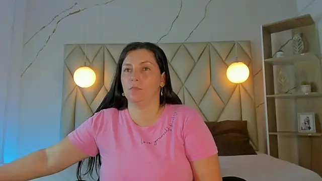 Snapshot of angelswets chatting on December 2, 2025, 1:46 pm angelswets online show from December 2, 2025, 1:46 pm