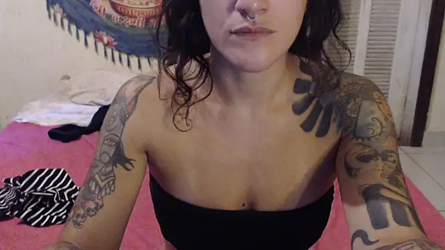 Snapshot of MissRebeka chatting on June 3, 2026, 5:39 pm MissRebeka online show from June 3, 2026, 5:39 pm