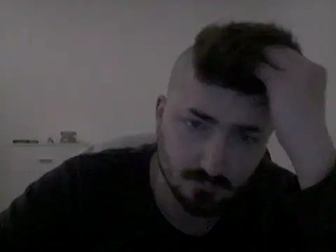 Snapshot of Hkl95555 chatting on October 17, 2025, 11:39 pm Hkl95555 online show from October 17, 2025, 11:39 pm