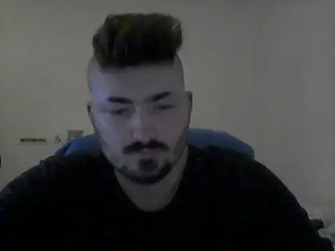 Snapshot of Hkl95555 chatting on November 4, 2025, 12:58 am Hkl95555 online show from November 4, 2025, 12:58 am