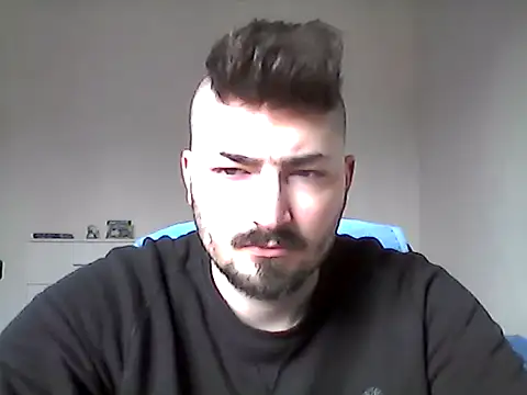 Snapshot of Hkl95555 chatting on November 16, 2025, 1:27 pm Hkl95555 online show from November 16, 2025, 1:27 pm