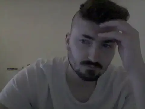 Snapshot of Hkl95555 chatting on September 18, 2025, 11:30 pm Hkl95555 online show from September 18, 2025, 11:30 pm