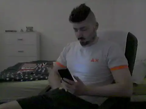 Snapshot of Hkl95555 chatting on October 15, 2025, 11:13 pm Hkl95555 online show from October 15, 2025, 11:13 pm