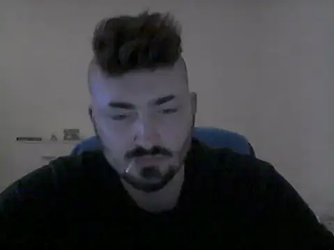 Snapshot of Hkl95555 chatting on November 1, 2025, 12:06 am Hkl95555 online show from November 1, 2025, 12:06 am