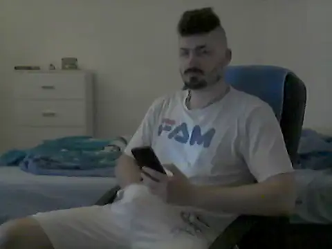 Snapshot of Hkl95555 chatting on October 13, 2025, 4:47 am Hkl95555 online show from October 13, 2025, 4:47 am