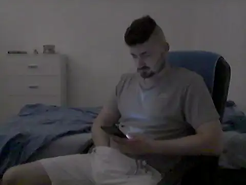 Snapshot of Hkl95555 chatting on September 30, 2025, 11:11 pm Hkl95555 online show from September 30, 2025, 11:11 pm