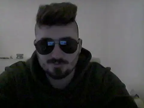 Snapshot of Hkl95555 chatting on December 26, 2024, 12:36 am Hkl95555 online show from December 26, 2024, 12:36 am