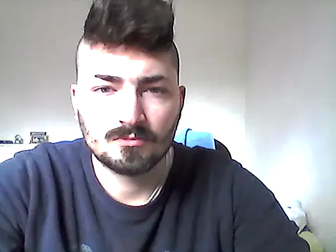 Snapshot of Hkl95555 chatting on December 15, 2024, 12:17 pm Hkl95555 online show from December 15, 2024, 12:17 pm