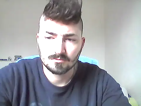 Snapshot of Hkl95555 chatting on December 14, 2024, 12:33 pm Hkl95555 online show from December 14, 2024, 12:33 pm