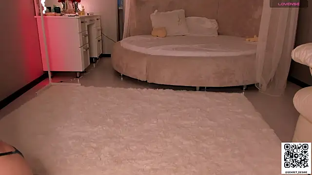 sincere shyness online show from October 16, 2025, 2:25 pm