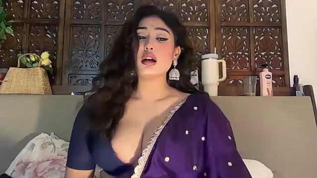 GoddessAnna online show from May 16, 2026, 6:07 pm