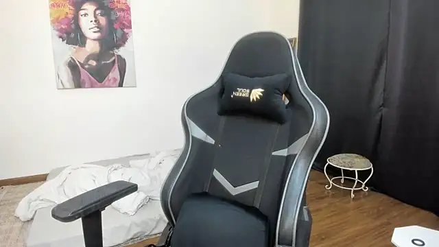 GoddessAnna online show from December 29, 2024, 5:12 pm