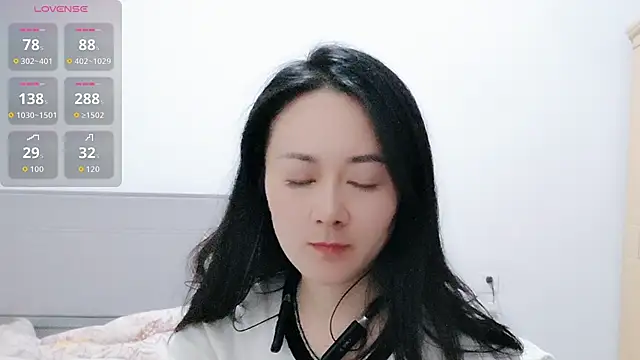 Snapshot of fanfan-FF chatting on December 5, 2025, 12:48 pm fanfan-FF online show from December 5, 2025, 12:48 pm