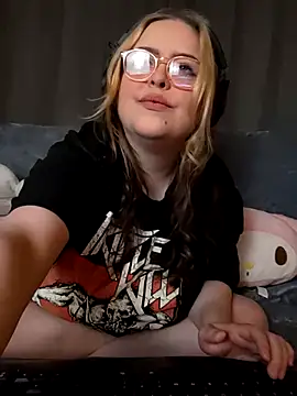 Snapshot of ChubbyBubs chatting on October 16, 2025, 12:57 pm ChubbyBubs online show from October 16, 2025, 12:57 pm