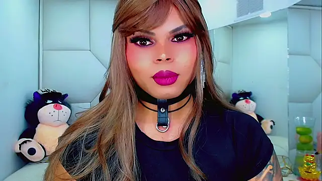 Snapshot of AdanKinng chatting on October 30, 2025, 11:19 am AdanKinng online show from October 30, 2025, 11:19 am