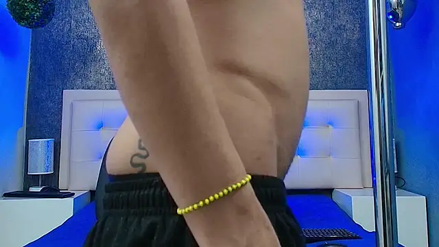 Erick Zhimerman online show from April 25, 2026, 1:41 pm