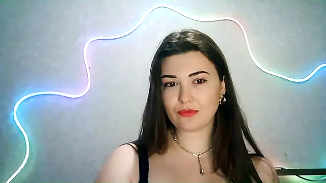 Snapshot of SeductiveTati chatting on September 23, 2025, 2:18 am SeductiveTati online show from September 23, 2025, 2:18 am