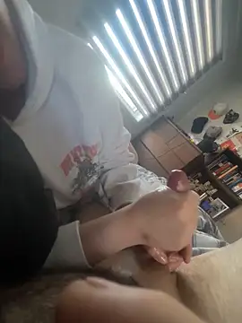 couplelti2 online show from December 13, 2024, 5:43 pm