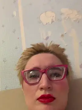 Snapshot of Charlotteeroseee chatting on February 9, 2025, 1:35 pm Charlotteeroseee online show from February 9, 2025, 1:35 pm