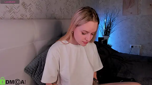 Snapshot of Carol__Cox chatting on October 27, 2025, 9:49 pm Carol Cox online show from October 27, 2025, 9:49 pm