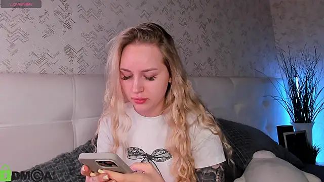 Snapshot of Carol__Cox chatting on October 23, 2025, 10:41 pm Carol Cox online show from October 23, 2025, 10:41 pm