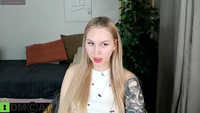 Snapshot of Carol__Cox chatting on November 16, 2025, 11:08 pm Carol Cox online show from November 16, 2025, 11:08 pm