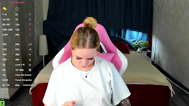 Snapshot of Carol__Cox chatting on November 5, 2025, 10:46 pm Carol Cox online show from November 5, 2025, 10:46 pm