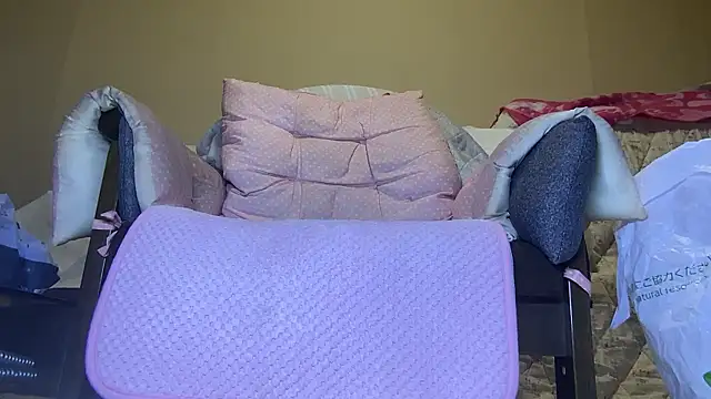 Snapshot of cross-dresser-nana chatting on November 9, 2025, 4:44 pm cross-dresser-nana online show from November 9, 2025, 4:44 pm