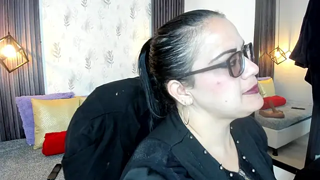 brigittemiller online show from October 19, 2025, 4:21 pm