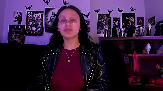 lilith-deveraux online show from July 2, 2026, 5:19 pm