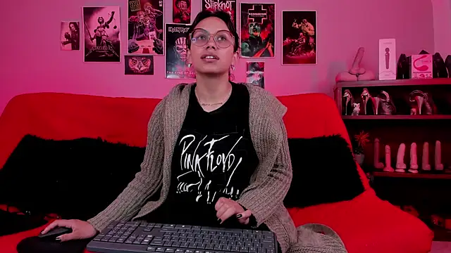 Snapshot of lilith-deveraux chatting on October 21, 2025, 2:38 pm lilith-deveraux online show from October 21, 2025, 2:38 pm