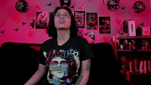 Snapshot of lilith-deveraux chatting on November 10, 2025, 12:59 am lilith-deveraux online show from November 10, 2025, 12:59 am