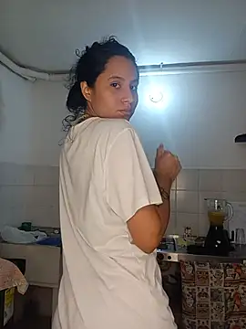 Snapshot of Karii-R chatting on July 24, 2026, 3:30 pm Karii-R online show from July 24, 2026, 3:30 pm