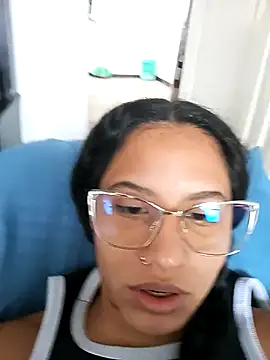 Karii-R online show from November 14, 2025, 12:20 pm