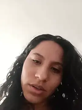 Snapshot of Karii-R chatting on July 10, 2026, 4:18 pm Karii-R online show from July 10, 2026, 4:18 pm
