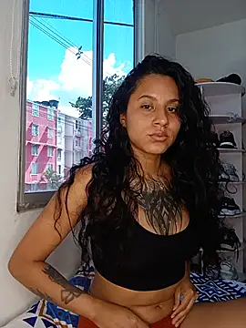 Snapshot of Karii-R chatting on July 28, 2026, 7:15 pm Karii-R online show from July 28, 2026, 7:15 pm