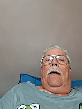 Snapshot of NawtyB1965 chatting on October 9, 2025, 3:29 am NawtyB1965 online show from October 9, 2025, 3:29 am