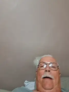 Snapshot of NawtyB1965 chatting on March 27, 2026, 4:32 am NawtyB1965 online show from March 27, 2026, 4:32 am