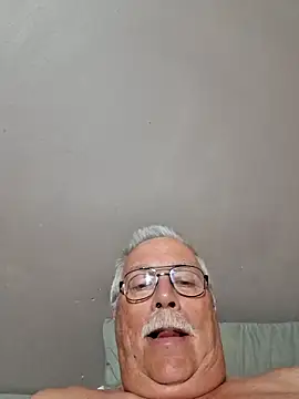 Snapshot of NawtyB1965 chatting on March 6, 2026, 4:07 am NawtyB1965 online show from March 6, 2026, 4:07 am