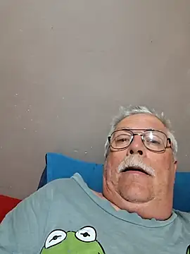 Snapshot of NawtyB1965 chatting on October 21, 2025, 3:17 am NawtyB1965 online show from October 21, 2025, 3:17 am