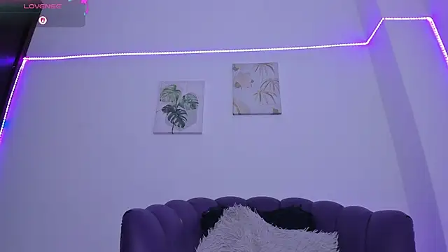 Marian Boobs online show from May 4, 2026, 5:38 pm