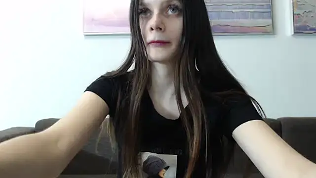 Snapshot of Effi_18 chatting on January 21, 2025, 8:32 pm Effi 18 online show from January 21, 2025, 8:32 pm